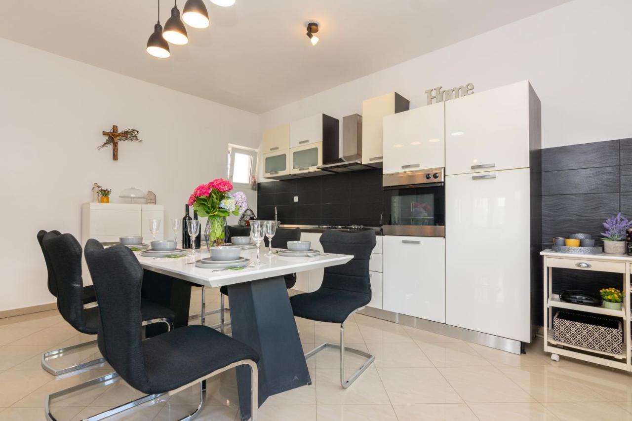 ביבינייה Holiday Home Bibano מראה חיצוני תמונה